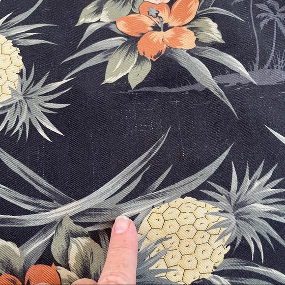 Tommy Bahama silk pineapple button Hawaiian shirt L - Picture 3 of 8